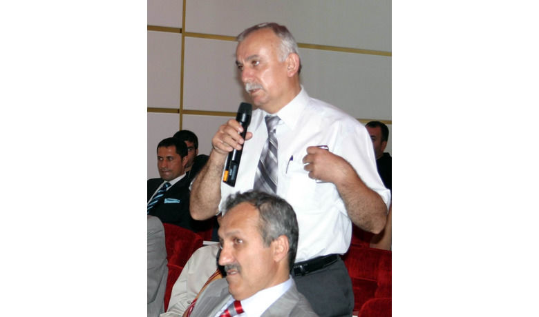 Türbeyi Onaramayan Belediye Vakıflar'a Devredecek - Samsun'un Bafra ilçesine bağlı Çetinkaya beldesinde belediyenin onaramadığı Hızırbey Türbesi'nin, Samsun Vakıflar Bölge Müdürlüğü'ne devredileceği bildirildi.