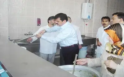 Bafra Belediyesi Aşevi'nde Günde 1500 Kişiye Sıcak Yemek