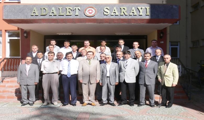 Eski Hükümlülere Belge - Samsun'un Bafra Cumhuriyet Başsavcılığı Koruma Kurulu Başkanlığı tarafından 12 eski hükümlüye yönelik açılan doğalgaz iç tesisat kursunu tamamlayan kursiyerlere belgeleri törenle verildi.