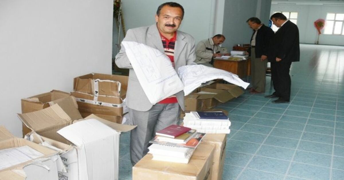 Hacı Adaylarına Malzemeleri Dağıtılıyor