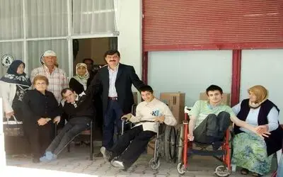 Başkan Neiş'ten Ortopedik Engellilere Ziyaret