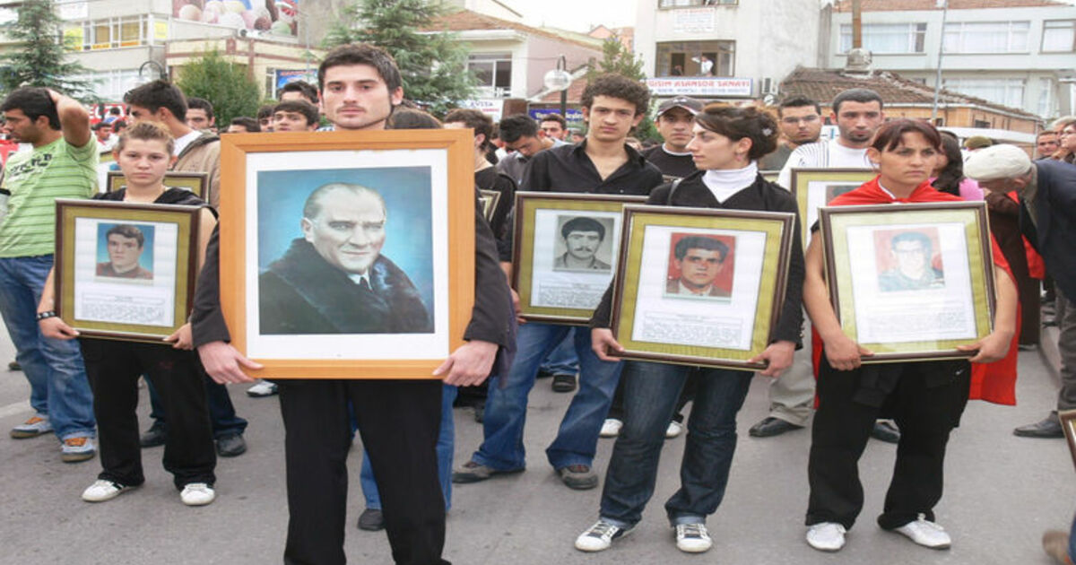 'Teröre Lanet' Mitingi Hakkari Dağlıca'da 12 Askeri Şehit Eden Pkk Terör Örgütü, Samsun'un Bafra İlçesinde Düzenlenen Mitingle Lanetlendi