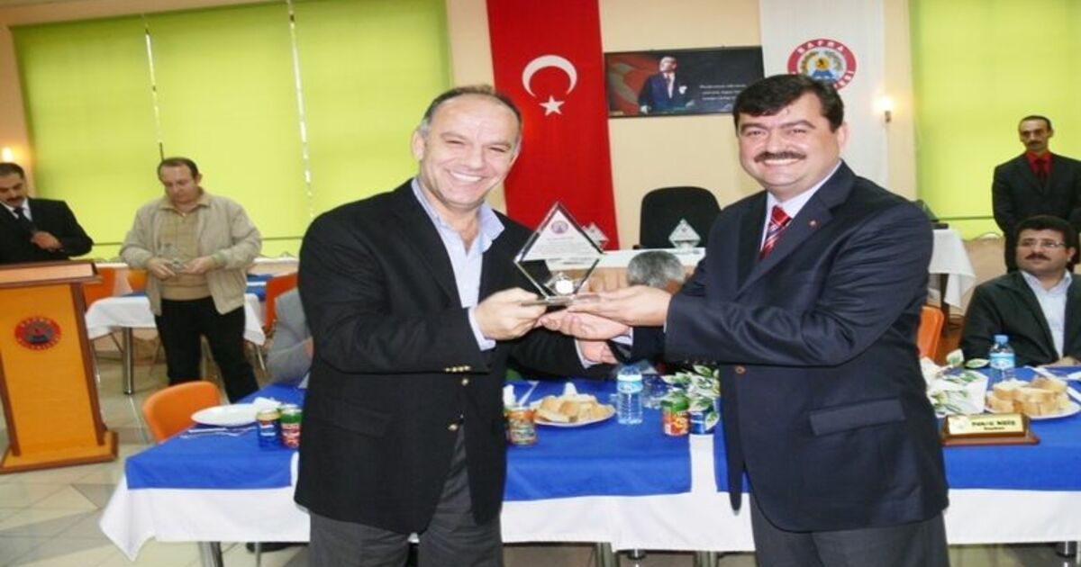 Bafra Belediyesi'nden Hayırseverlere Plaket