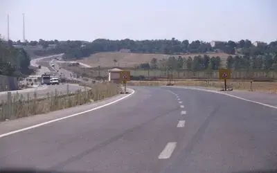 Karadeniz Sahil Yolu Çalışmaları Karadeniz Sahil Yolu Yapımı Kapsamında 92 Kilometrelik Samsun-sinop Arası Proje Çalışmaları Hızla Sürdürülüyor