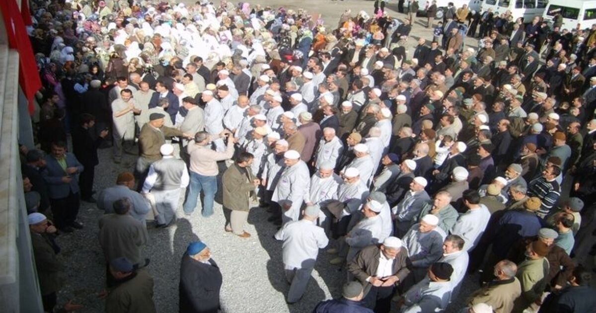 Bafralı Hacı Adaylarına Duygulu Uğurlama