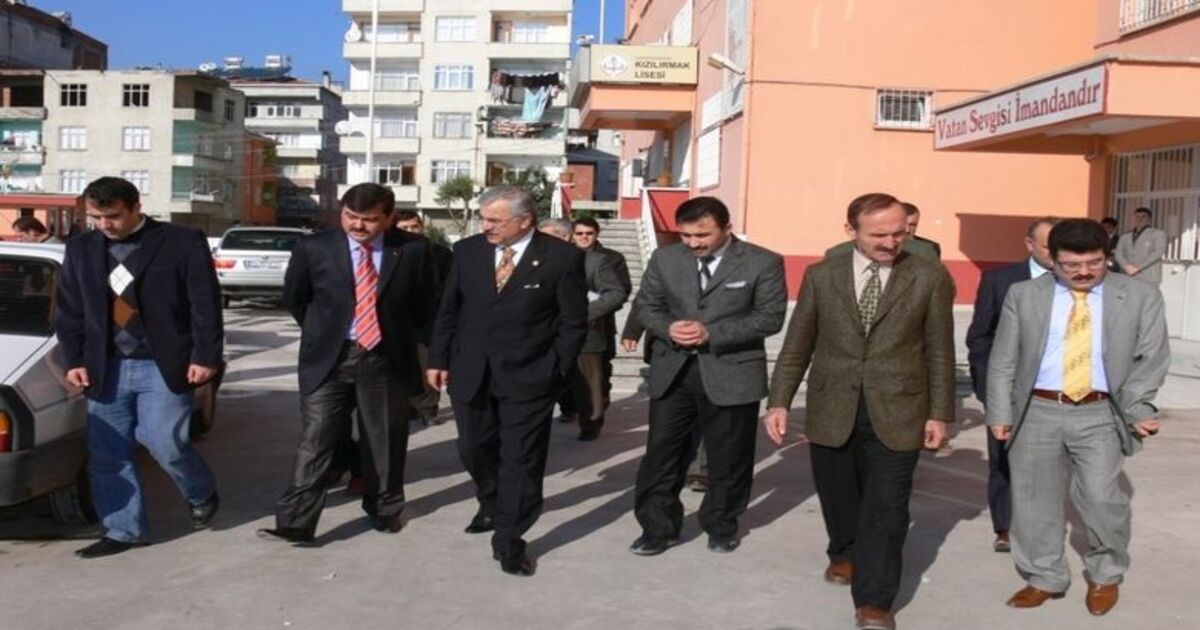 Milletvekili Yeni Bafra'da Ak Parti Samsun Milletvekili Ve Tbmm Kit Komisyonu Sözcüsü Ahmet Yeni, 2007 Yılında Bafra İlçesinde Eğitim-öğretime Kazandırılan Okulları Ve Devam Eden İnşaat Çalışmalarını Yerinde İnceledi