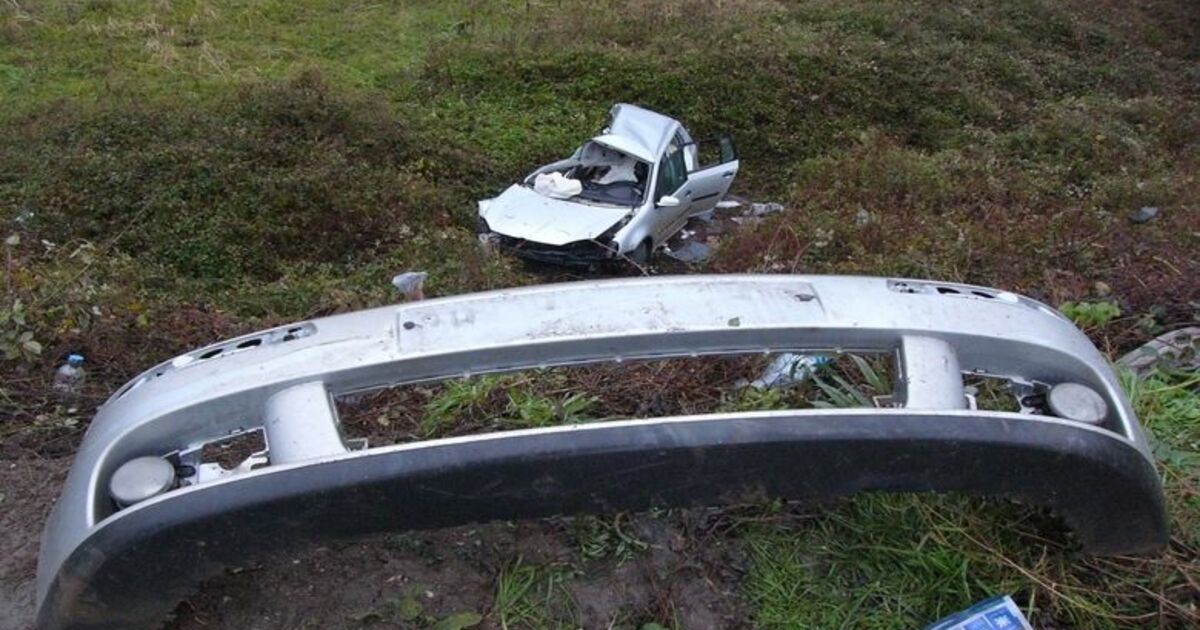 Diş Hekimi, Otomobiliyle Ölüme Uçtu Samsun'da 28 Yaşındaki Diş Hekimi, Sağanak Yağış Dolayısıyla Otomobilin İki Ayrı Araçla Çarpışması Sonucu Şarampole Yuvarlandığı Kazada Olay Yerinde Hayatını Kaybetti