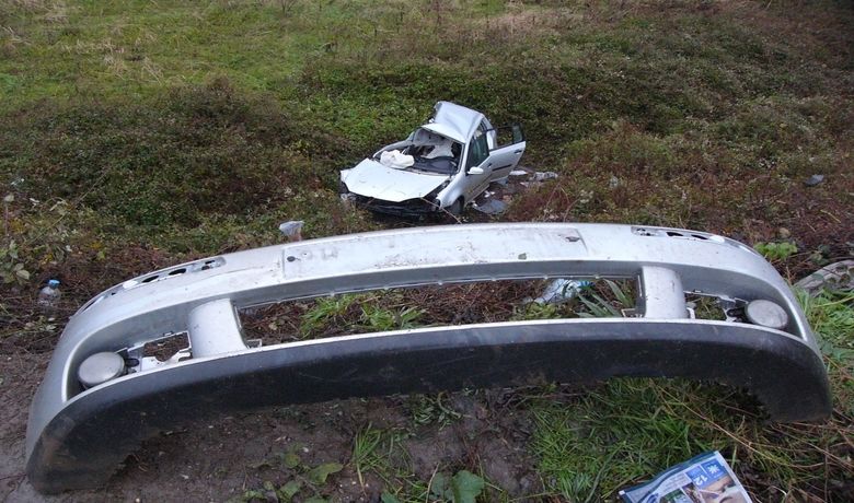 Diş Hekimi, Otomobiliyle Ölüme Uçtu Samsun'da 28 Yaşındaki Diş Hekimi, Sağanak Yağış DolayısıylaOtomobilin İki Ayrı Araçla Çarpışması Sonucu Şarampole Yuvarlandığı Kazada Olay Yerinde Hayatını Kaybetti - Samsun'da 28 yaşındaki bir diş hekimi, sağanak yağış dolayısıyla otomobilinin iki araçla çarpışıp yoldan çıkarak şarampole yuvarlanması sonucu meydana gelen trafik kazasında hayatını kaybetti.