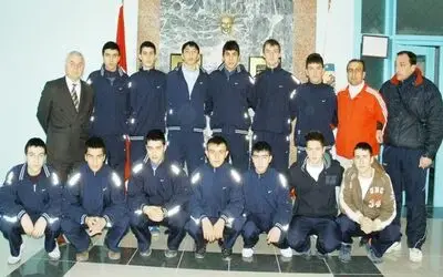 Liselerarası Türkiye Erkekler Hentbol Yarı Final Karşılaşmaları Bafra Lisesi Erkek Hentbol Takımı, Liselerarası Türkiye Erkekler Hentbol Yarı Final Karşılaşmaları İçin Trabzon'a Gitti