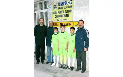 Fenerbahçe'ye 3 Sporcu Fenerbahçe Spor Kulübü'nün Bafra Futbol Altyapı Okulu'nda Yetişen 3 Sporcu, Fenerbahçe Kulübü'nün Fikirtepe Tesisleri'ndeki Altyapı Seçmelerinde Başarılı Oldu