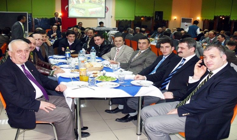 Tff 3. Lig Bafra Belediyespor İçinDüzenlenen Gecede 65 Bin Ytl Bağış Toplandı - TFF 3. Lig 2 Grup'ta mücadele eden Bafra Belediyespor için düzenlenen dayanışma ve kaynaşma gecesinde 65 bin YTL bağış toplandı.