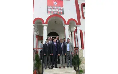 Milletvekili Fatih Öztürk'ten Bafra Belediyespor'a Ziyaret Ak Parti Samsun Milletvekili Fatih Öztürk, Kulübe Yapılan Saldırıyı Kınadı
