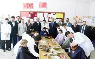 Mesleki Eğitim Merkezinden Okullara Ve Öğrencilere Yönelik Çalışma