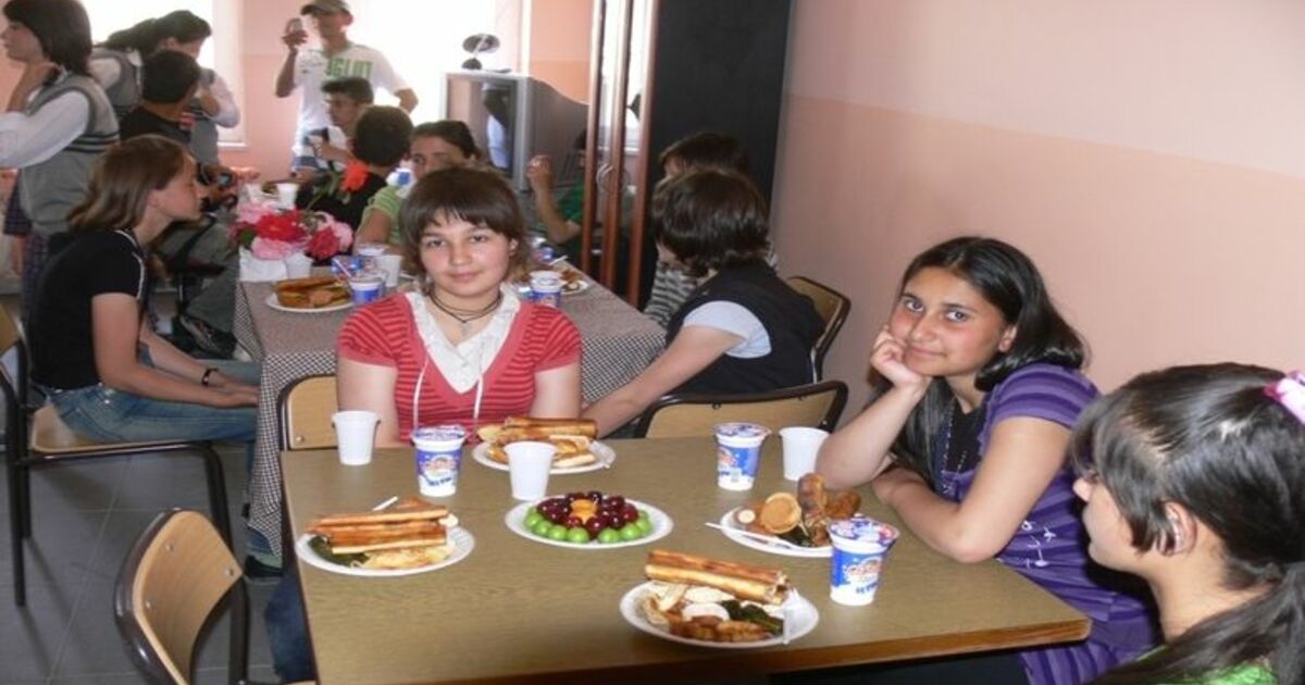Karslı Öğrencilere Kaynaşma Yemeği