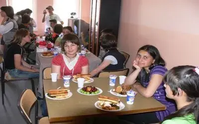 Karslı Öğrencilere Kaynaşma Yemeği