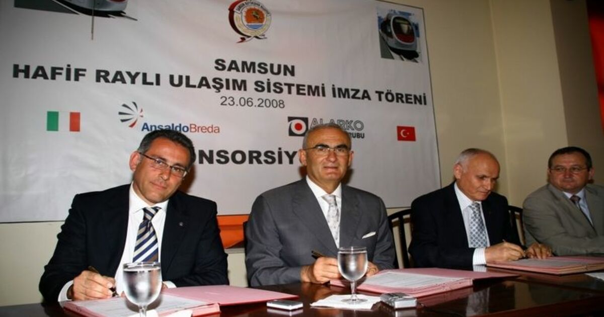 Samsun Raylı Sistem Sözleşmesi İmzalandı Büyükşehir Belediyesi İle 156 Milyon Euroluk Hafif Raylı Sistem Projesi'nin Yapım İhalesini Kazanan Alsim Alarko Ansaldobreda Konsorsiyumu Arasında Sözleşme İmzalandı
