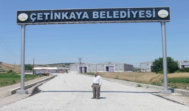 Çetinkaya Asfaltlanıyor - Samsun'un Bafra ilçesine bağlı Çetinkaya Belde Belediyesi ekipleri, Karayolları'nın desteğiyle Altıntepe, Kirazlık ve Köprübaşı Mahallelerinde bulunan 6.5 kilometrelik yolda asfaltlama çalışması yapıyor.