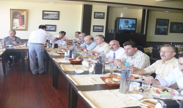 Bafra'da Muhalefet Dayanışması - Muhalefet partilerinin Bafra ilçe başkanları ikinci kez yemekte bir araya geldi.