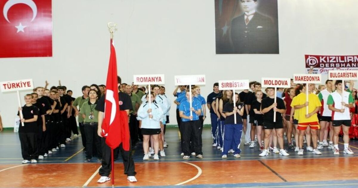 19yaş Altı Balkan Badminton Şampiyonası'nda Türkiye Takım Halinde Şampiyon Oldu