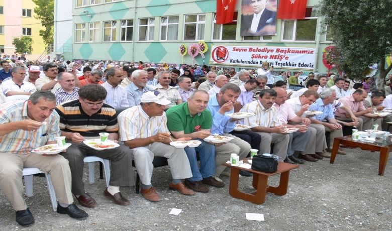 Bafra İmam-hatip Lisesi'nden Pilav Günü - Samsun'un Bafra ilçesinde, Bafra İmam-Hatip Lisesi ve Anadolu İmam-Hatip Lisesi mezunları, düzenlenen pilav gününde bir araya geldi.