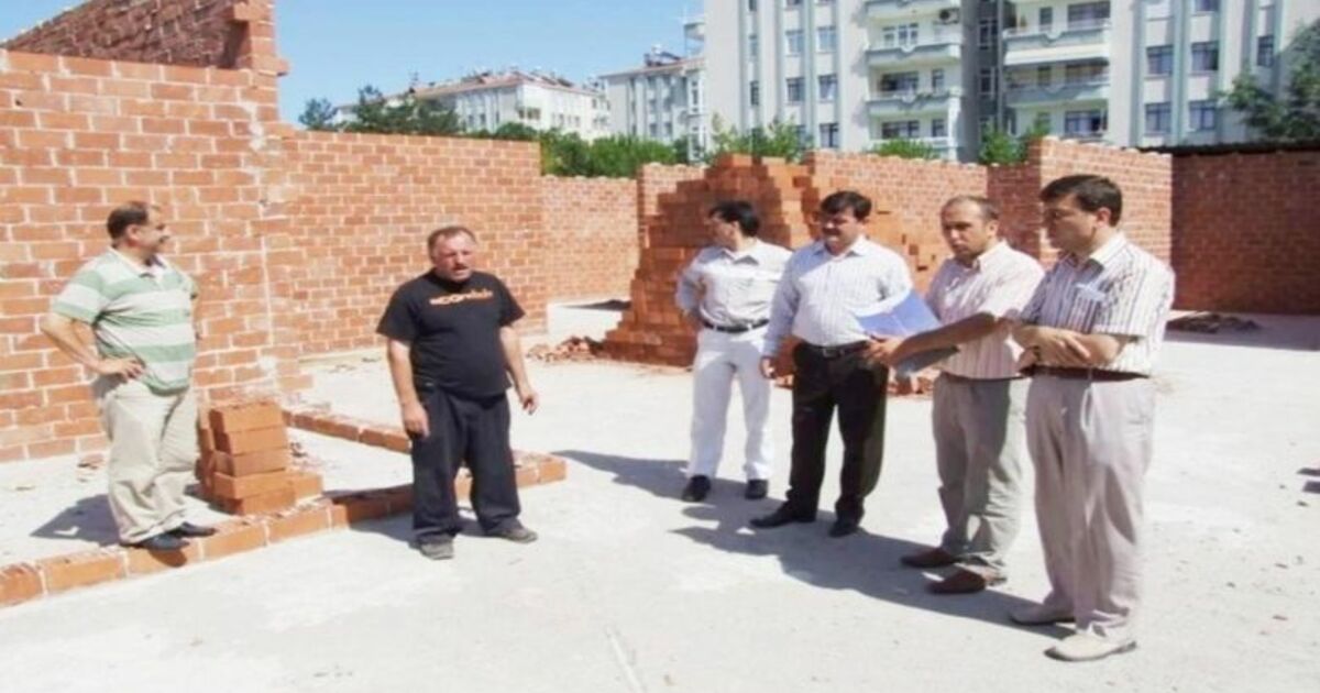 Bafra'da Yabancılar Pazarı İnşaatı Devam Ediyor