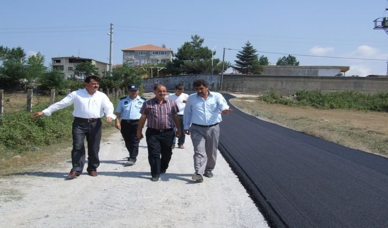 Bafra'da Stabilize Yollar Asfaltlanıyor FevziÇakmak Mahallesi'nde Stabilize Yollar Asfaltlanmaya Başladı - Samsun'un Bafra ilçesinde belediyenin yaz aylarında yoğun bir tempoyla sürdürdüğü asfalt çalışmaları devam ediyor.