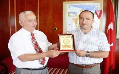 Thk'dan Kaymakamı Çiftçi'ye Plaket