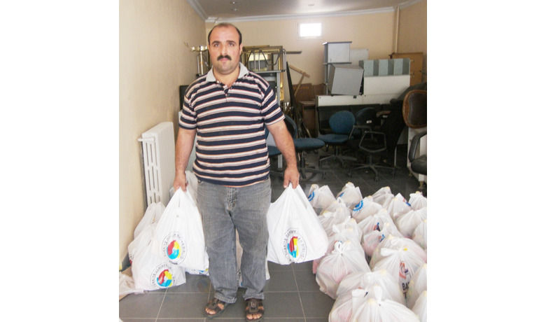 Tobb'dan Gıda Yardımı - Samsun'un Bafra Ticaret ve Sanayi Odası (TSO), Türkiye Odalar ve Borsalar Birliği(TOBB) tarafından kendilerine gönderilen 800 adet yardım paketini 4 ilçeye dağıttı.