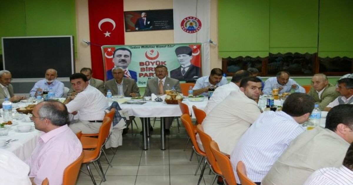 Bbp'den İftar Yemeği