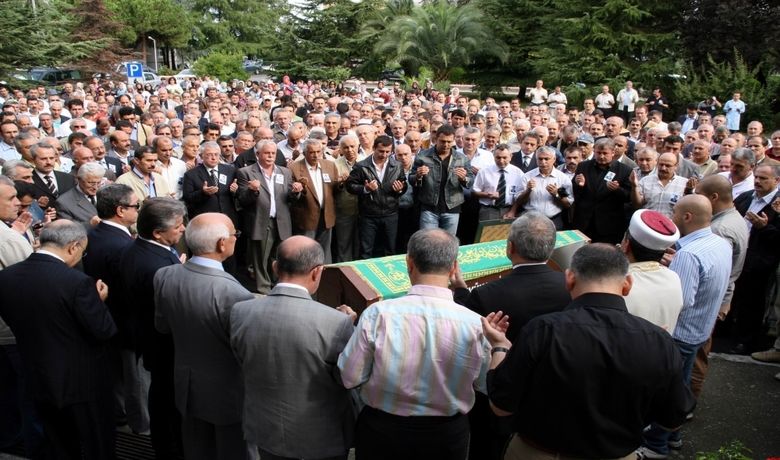 Dsi Şube Müdürü Ali Özkaptan Kansere Yenik Düştü - DSİ Samsun 7. Bölge Müdürlüğü 71. Şube Müdürlüğü'nde görevli Sondaj Şube Müdürü Ali Özkaptan, kansere yenik düştü.