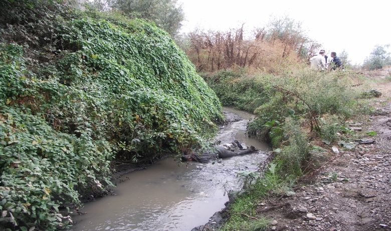 Su Kanalında Erkek Cesedi Bulundu - Samsun'un Bafra ilçesinde, Kızılırmak'a giden bir su kanalında erkek cesedi bulundu.
