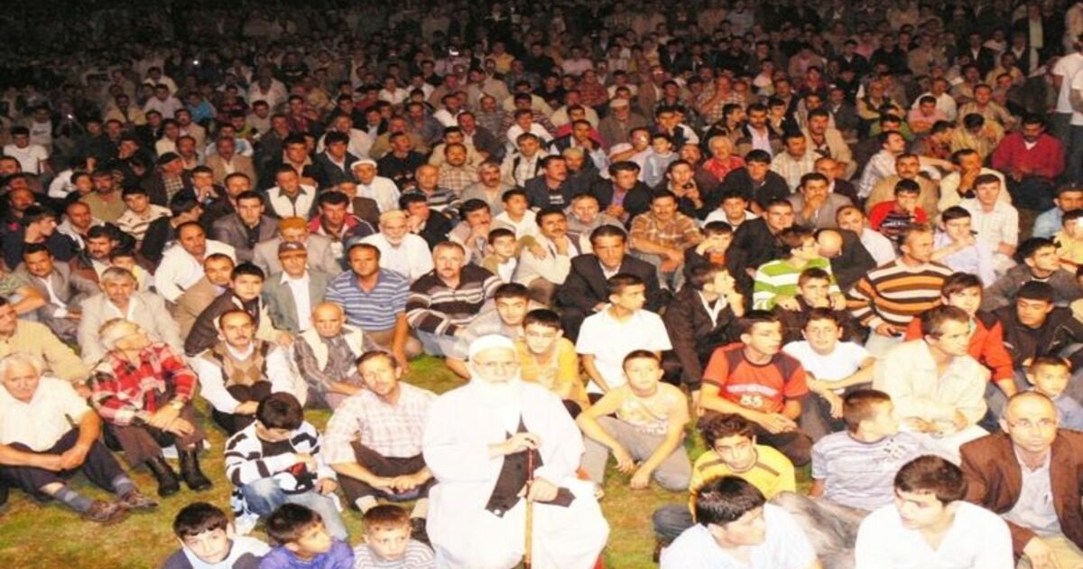 Statta Kur'an-ı Kerim Ziyafeti Dünya Birincisi Hafızlar Tarafından Statta Verilen Kur'an-ı Kerim Ziyafetini Binlerce Kişi İzledi