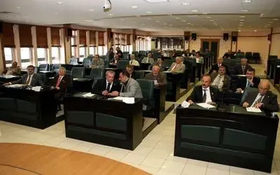 Mecliste Rant Ve Çifte Standart Tartışması Samsun İl Genel Meclis Toplantısında Mhp Grubu'nun Büyük Samsun Oteli Ve Bafra İlçesindeki Hastane İnşaatıyla İlgili Rant Ve Çifte Standart İddiaları Tartışmalara Yol Açtı