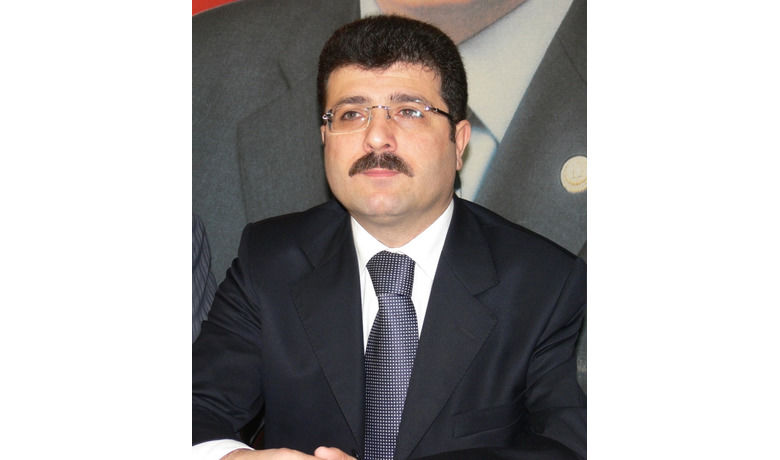Ak Parti'li Semiz'den 'Delege' Açıklaması Ak Parti Bafra İlçe Başkanı Av. İbrahimSemiz: "Seçilmiş Olan Delegelerin İptalini İsteyenler, Şimdi Bu Delegeden Nasıl Oy İsteyecekler?" - Adalet ve Kalkınma Partisi (AK Parti) Bafra İlçe Başkanı Av. İbrahim Semiz, teşkilat binasında düzenlediği basın toplantısında, "Seçilmiş olan delegelerin iptalini isteyenler, şimdi bu delegelerden ilçe başkanlığı seçiminde nasıl oy isteyecekler" dedi.