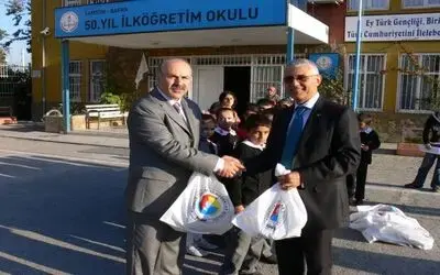 Tobb’dan Öğrencilere Eşofman Yardımı