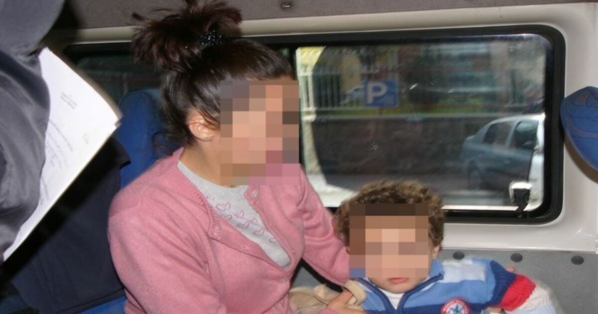Samsun'da "Spatula 55" Operasyonu Uyuşturucu Satıcılarına Yönelik Düzenlenen Operasyonda 5.5 Kilo Esrarla Ele Geçirilirken, 25 Kişi Gözaltına Alındı