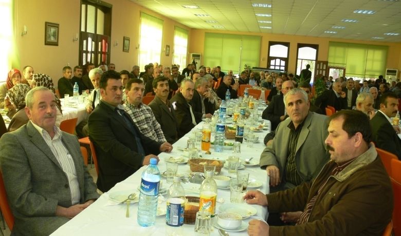 Ak Parti Bafra'da Seçim Startını Verdi Bafra Belediye Başkanı Şükrü Neiş, TekrarBelediye Başkanlığı Aday Adaylığı İçin Ak Parti Bafra İlçe Başkanlığı’na Müracaat Edeceğini Söyledi - Adalet ve Kalkınma Partisi (AK Parti), Samsun'un Bafra ilçesinde yerel seçim startını verdi.