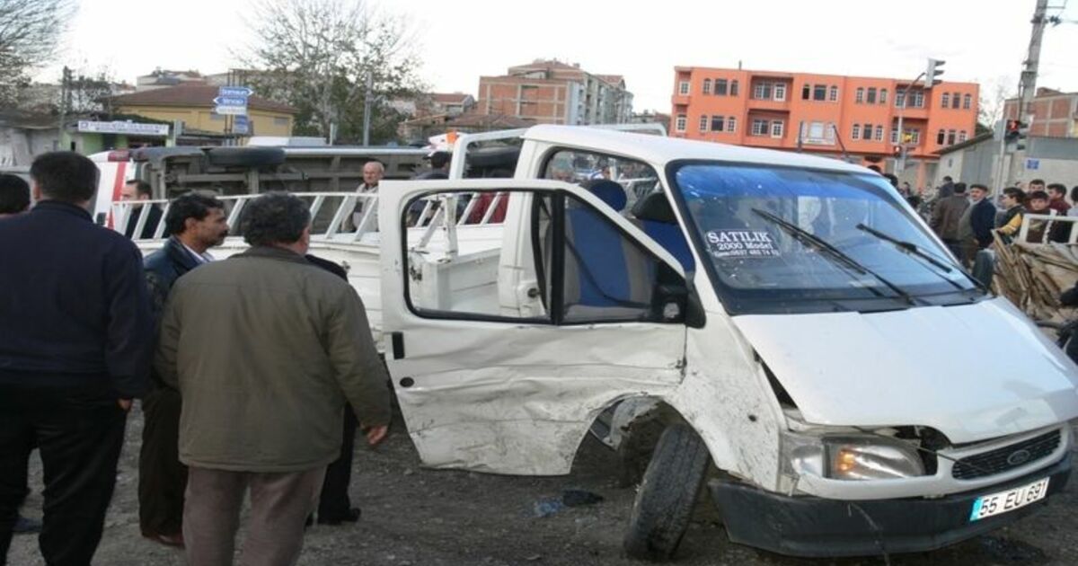 Bafra'da Trafik Kazası: 5 Yaralı