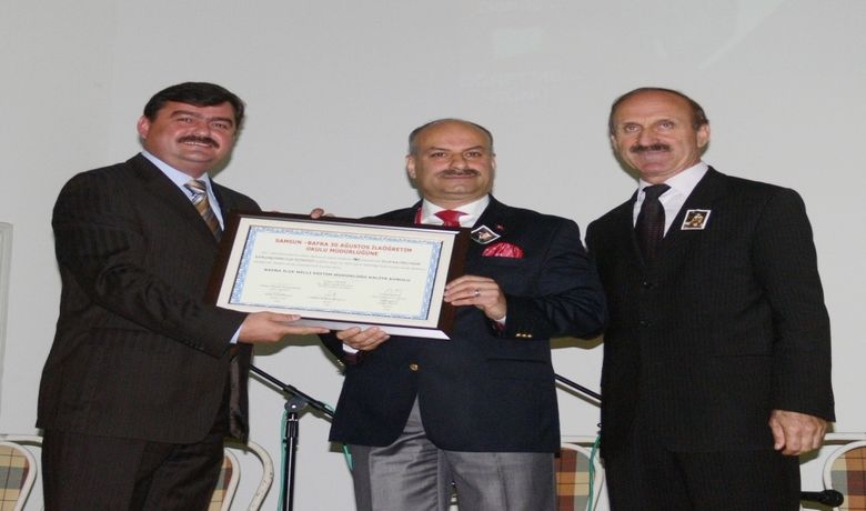 Bafra'da Öğretmenler Günü Kutlamaları - Samsun'un Bafra ilçesinde, '24 Kasım Öğretmenler Günü' düzenlenen törenlerle kutlandı.