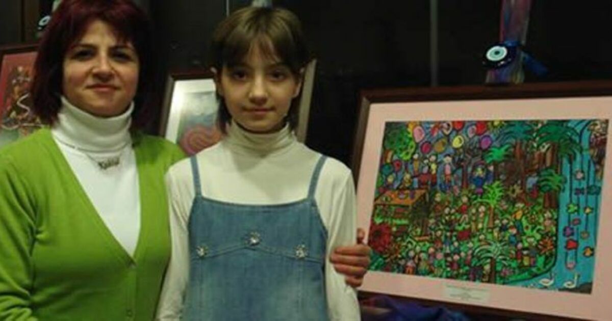Mutluluğun Resmini Yaptı