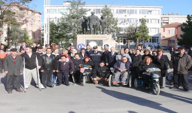 Bafra'da '3 AralıkDünya Engelliler Günü' Kutlaması - Samsun'un Bafra ilçesinde, '3 Aralık Dünya Engelliler Günü' çeşitli etkinliklerle kutlandı.