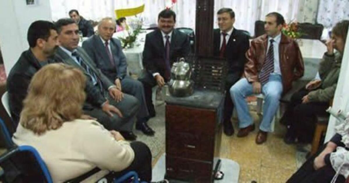 Başkan Neiş Sakatları Yalnız Bırakmadı