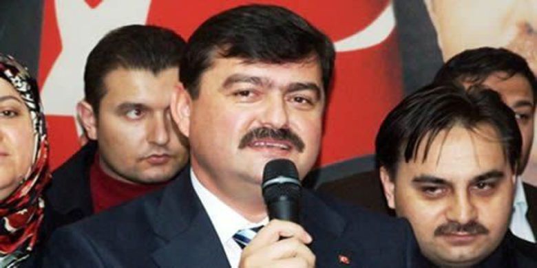 Başkan Neiş Başkanlık İçin Başvurdu - Samsun`un Bafra İlçe Belediye Başkanı Şükrü Neiş, AK Parti Bafra İlçe Başkanlığı`na aday adaylığı başvurusunda bulundu.