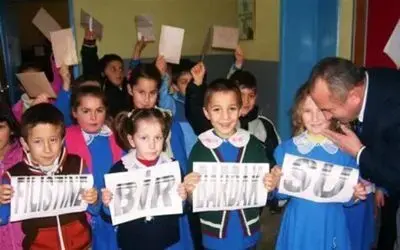 Miniklerden Filistinlilere 1 Bardak Su Kampanyası