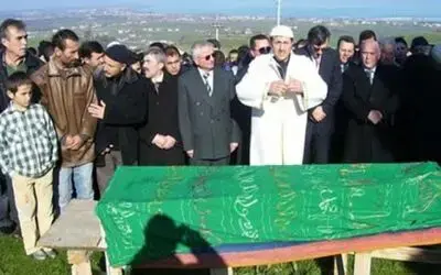 Genç Öğretmen Kansere Yenik Düştü