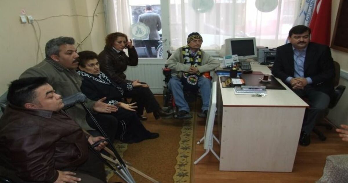 Ortopedik Özürlülerden Başkan Neiş'e Destek