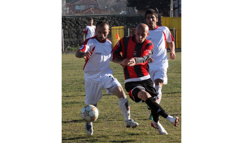 Tff 3. Lig BafraBelediyespor: 0 Tavşanlı Linyitspor: 2 - TFF 3. Lig Yükselme Grubu müsabakasında Bafra Belediyespor, Tavşanlı Linyitspor'a 2-0 yenildi.