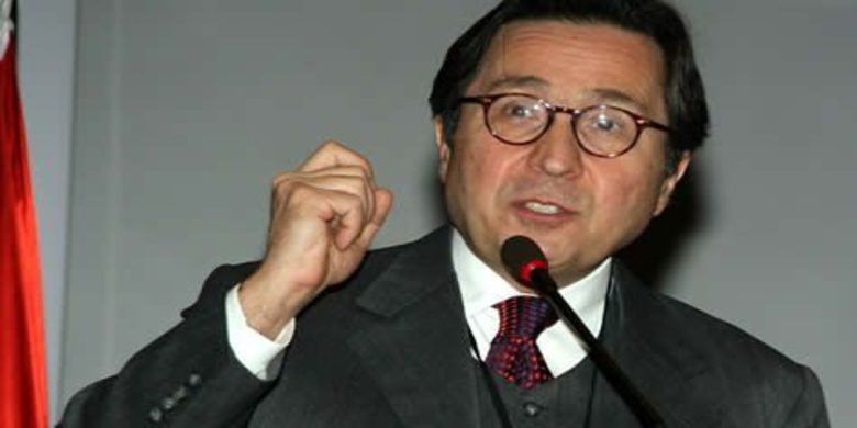 Kalp Sağlığı İçin Önemli Uyarılar - Cleveland Clinic İntravasküler Ultrasonografi Laboratuvar Başkan Yardımcısı Prof. Dr. Murat Tuzcu, kalp sağlığı için sigara, stres, hava kirliğinden uzak durulması ve Akdeniz beslenme tarzı benimsenmesi gerektiğini söyledi.