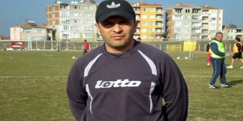 Bu Hafta İyi Futbol Oynayamadık - TFF 3. Lig Yükselme Grubu`nun ilk maçında kendi sahasında Tavşanlı Linyitspor`a 2-0 yenilen Bafra Belediyespor`da gözler yeni transferlere çevrildi.