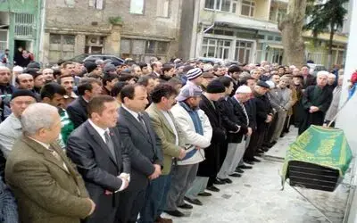 Antalya'daki Kazada Ölen Lise Öğrencisi Toprağa Verildi